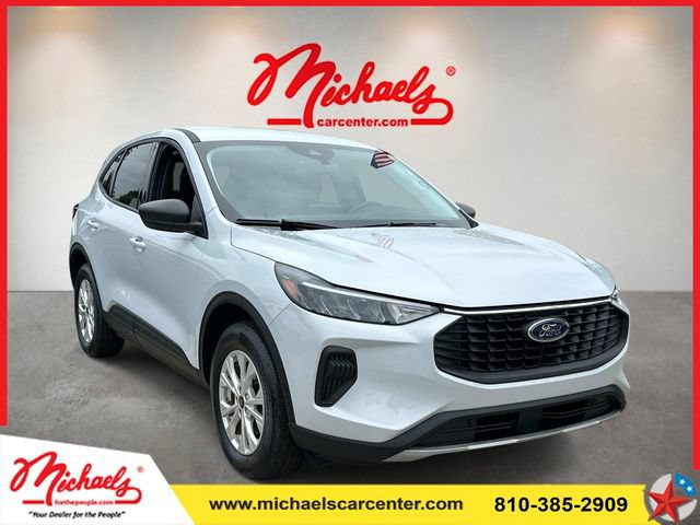 Used 2025 Ford Escape Active AWD/4WD image 1