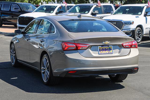 Used 2022 Chevrolet Malibu LT image 2