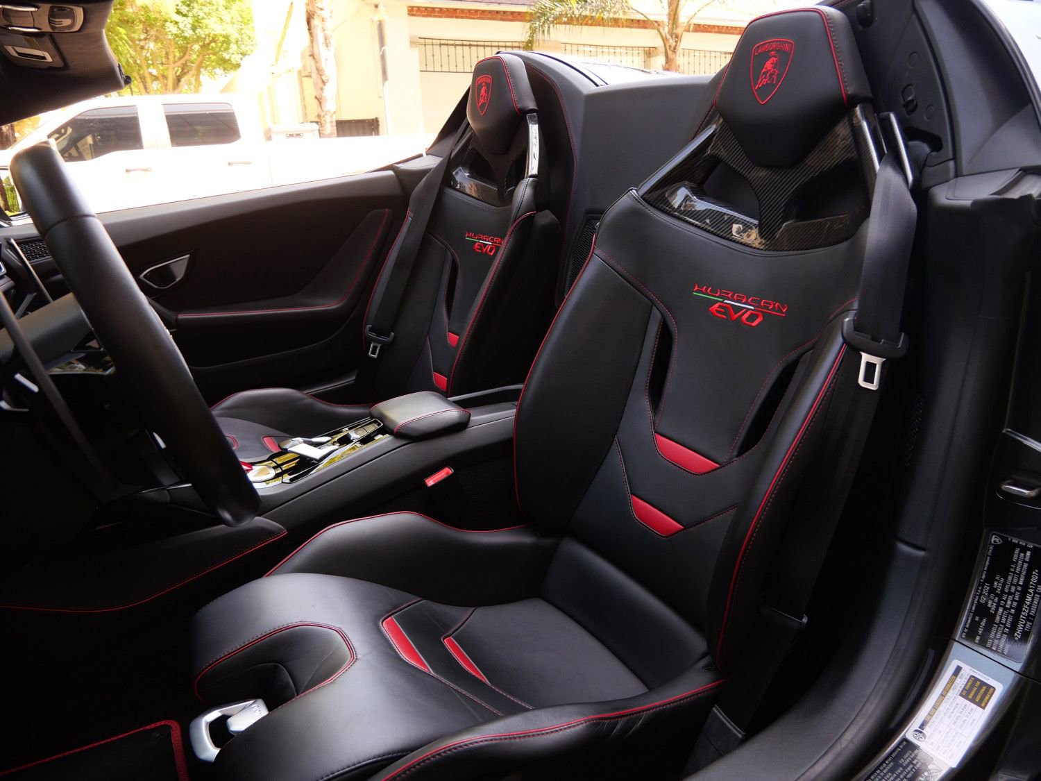 Used 2021 Lamborghini Huracan EVO RWD image 6