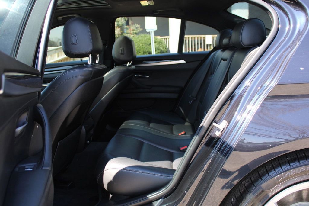 Used 2016 BMW 528i Sedan image 16