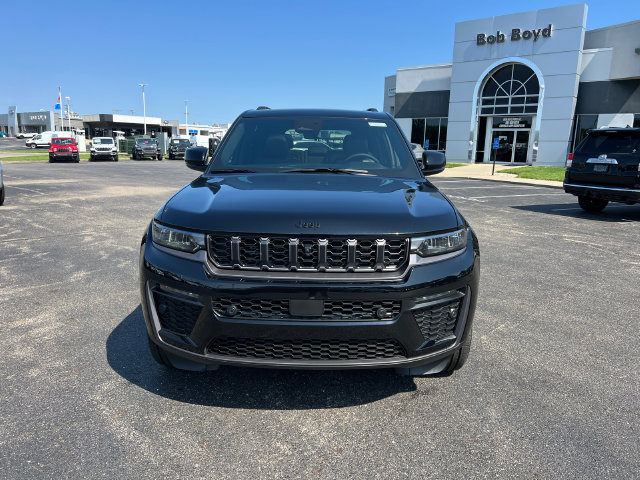New 2026 Jeep Grand Cherokee Limited AWD/4WD image 2