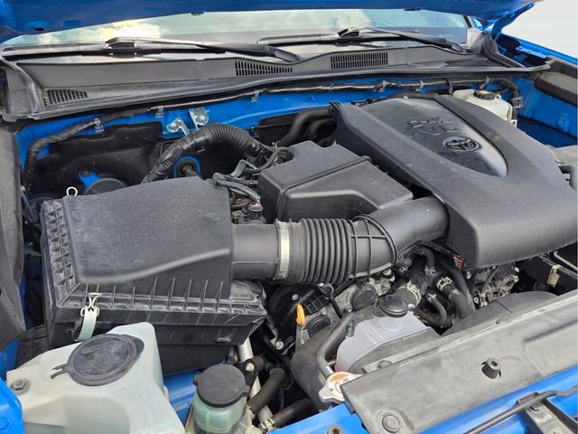 Used 2021 Toyota Tacoma TRD Off-Road AWD/4WD image 23