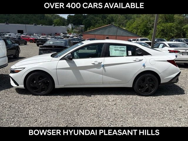New 2026 Hyundai Elantra SEL Sport Premium FWD image 2