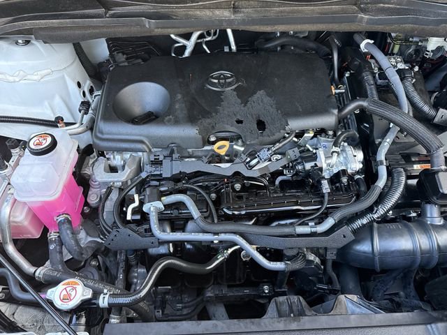 Used 2024 Toyota Sienna LE image 33