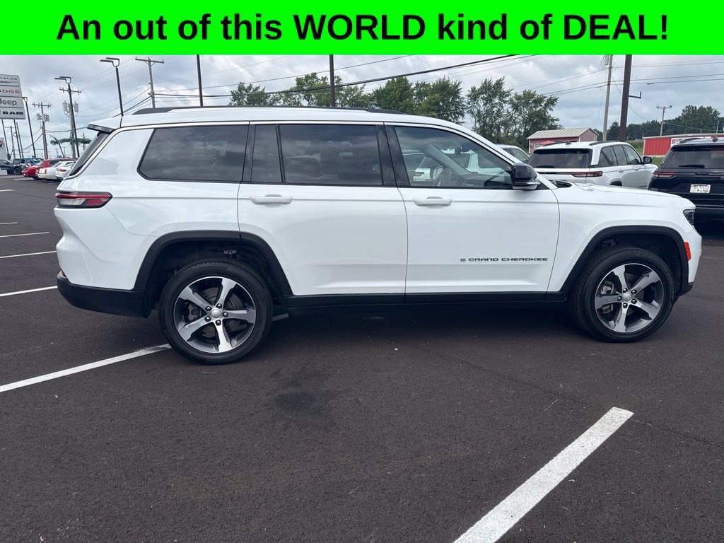Used 2023 Jeep Grand Cherokee L Limited AWD/4WD image 2