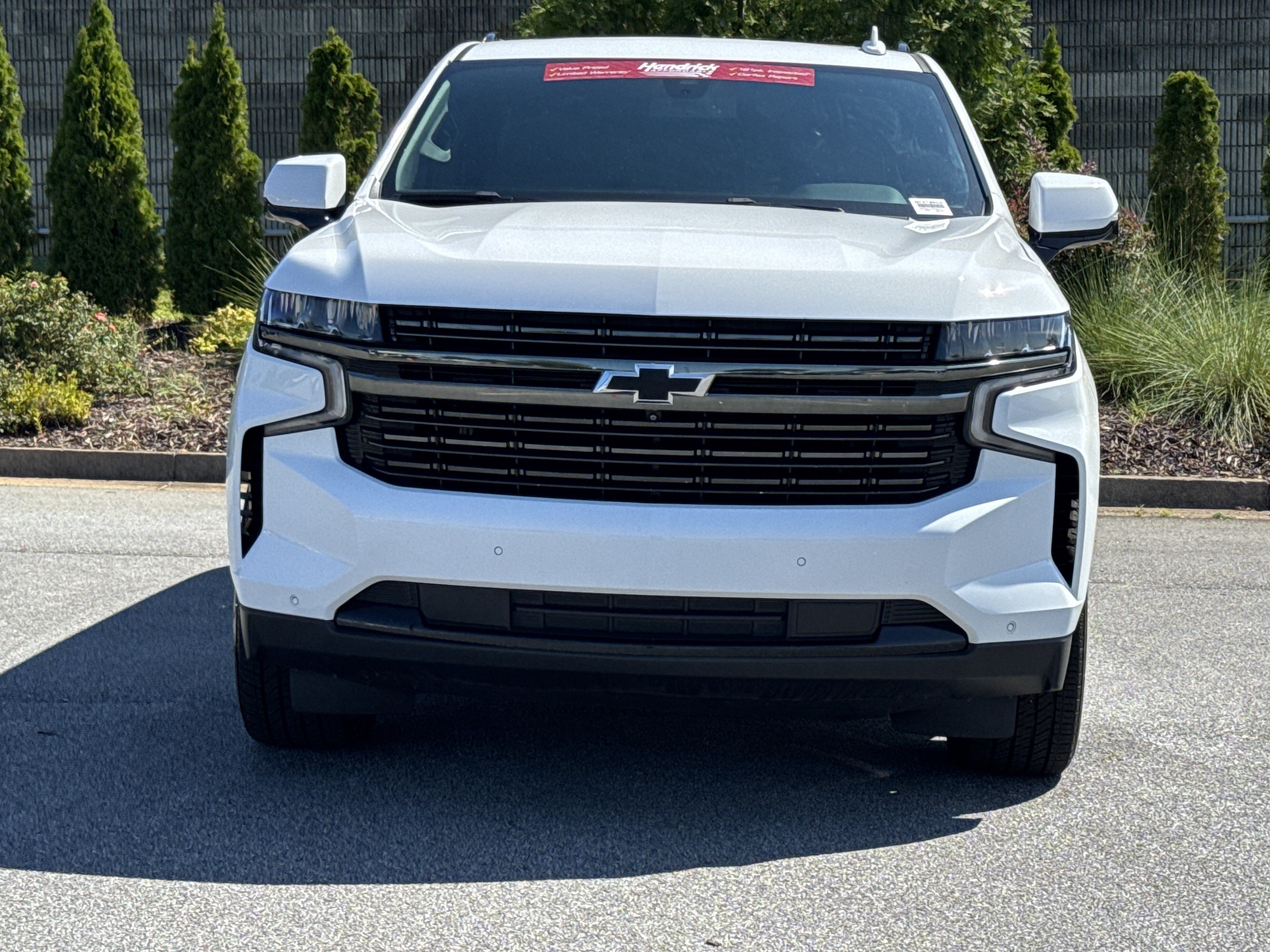 Used 2021 Chevrolet Suburban RST w/ Luxury Package AWD/4WD image 3