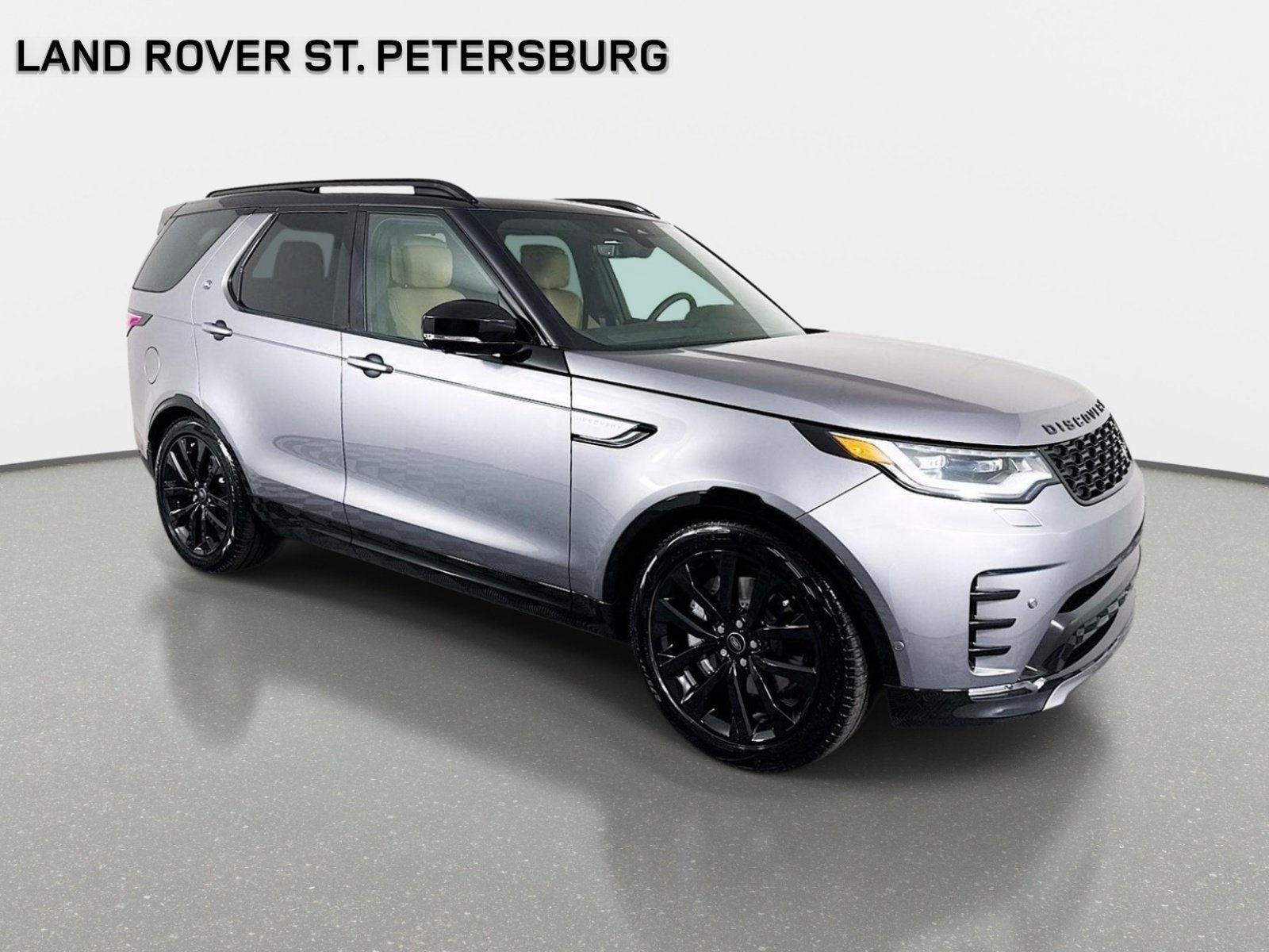 Used 2026 Land Rover Discovery Dynamic SE AWD/4WD image 3