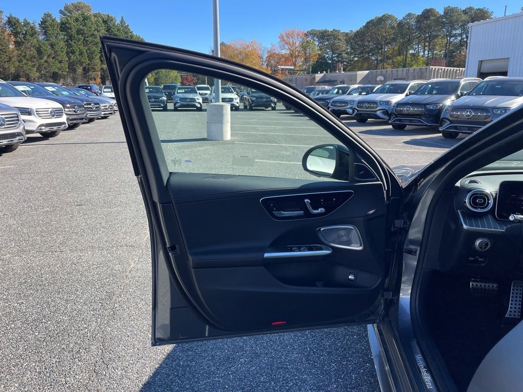 New 2025 Mercedes-Benz C 300 4MATIC Sedan image 21