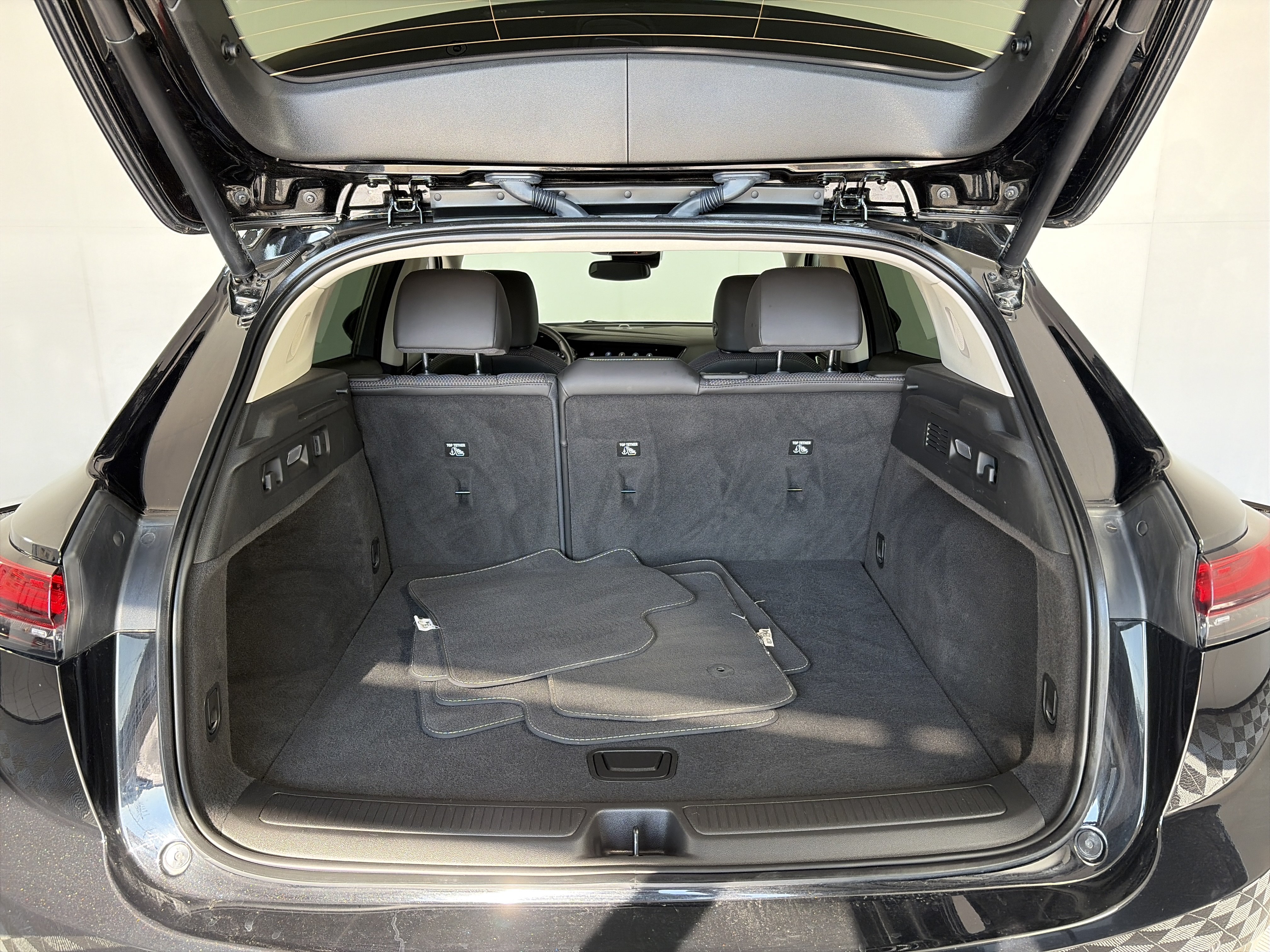 Used 2023 Buick Envision Preferred AWD/4WD image 16