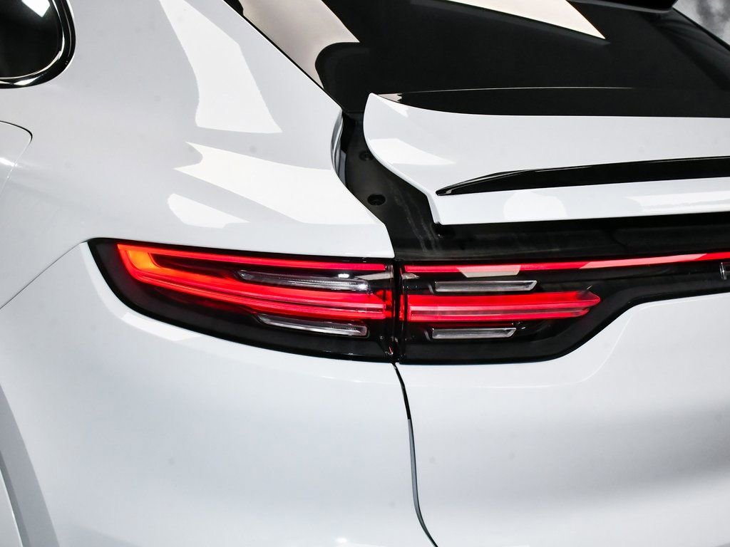 Used 2023 Porsche Cayenne Turbo S image 90