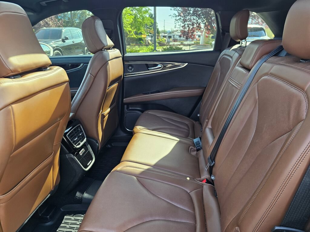 Used 2022 Lincoln Nautilus Reserve w/ Equipment Group 201A AWD/4WD image 21