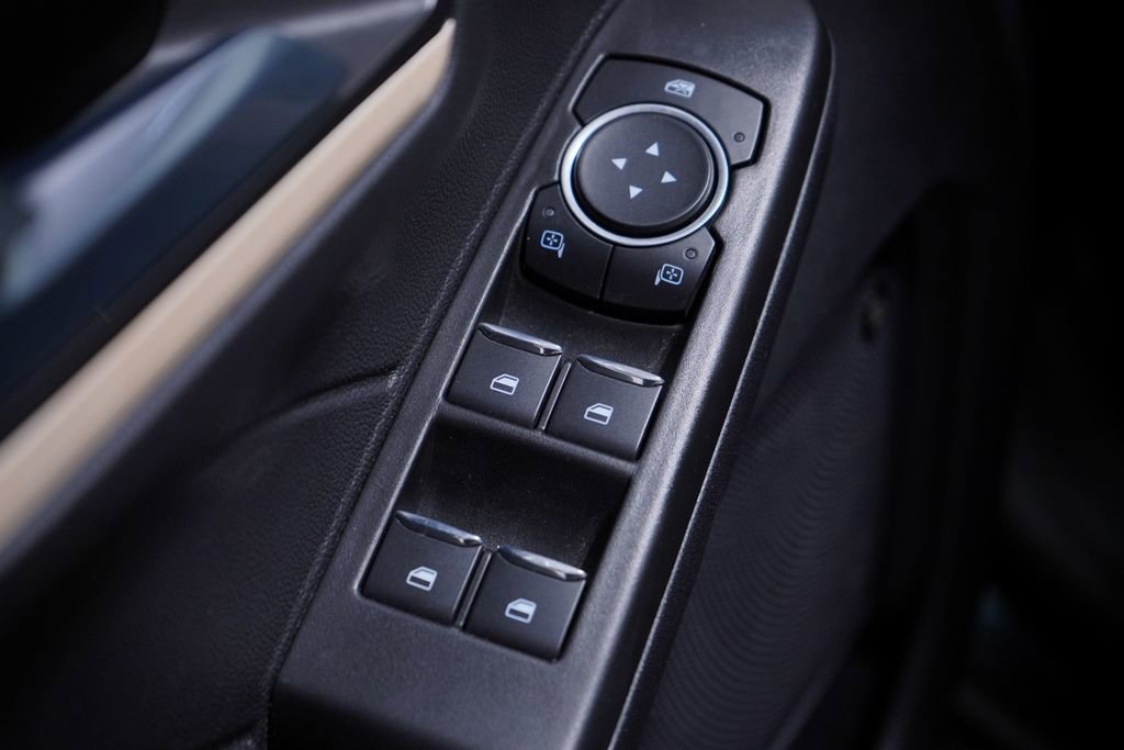 Used 2022 Ford Escape Titanium w/ Titanium Elite Package image 17