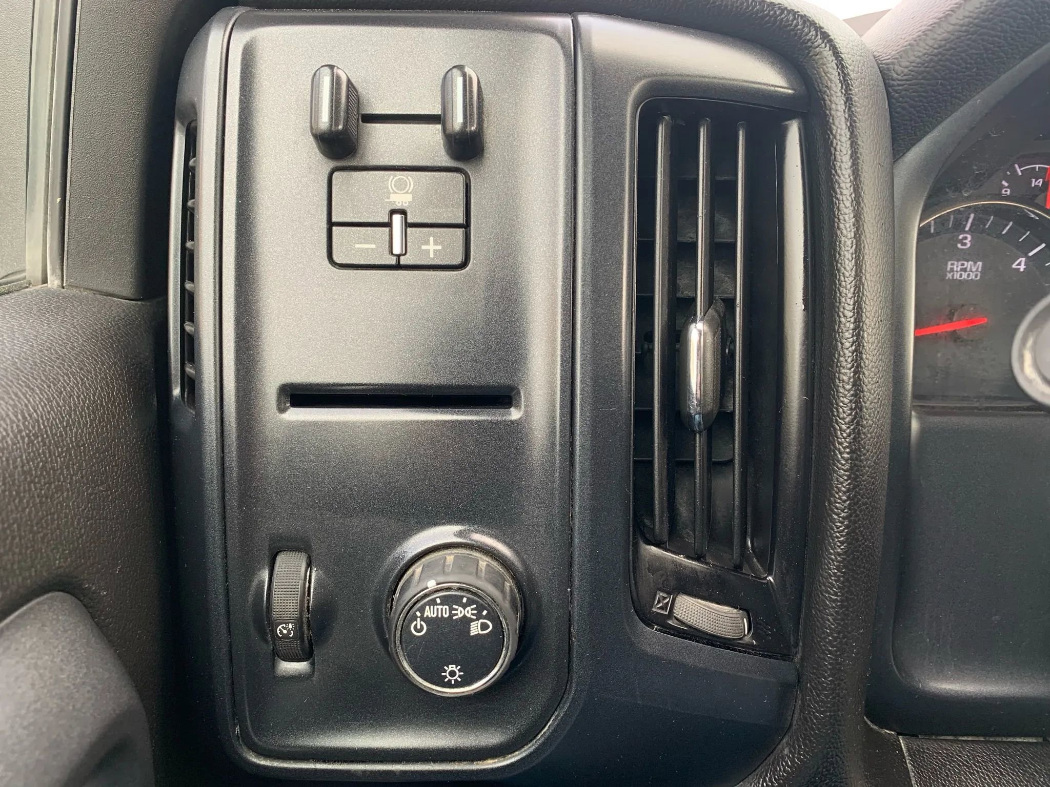 Used 2017 Chevrolet Silverado 1500 W/T image 14