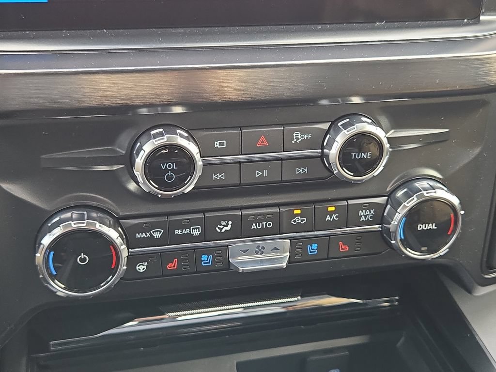 New 2026 Ford F250 Lariat w/ Black Appearance Package AWD/4WD image 19