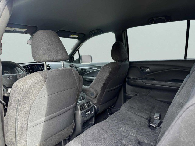 Used 2022 Honda Pilot Sport image 36
