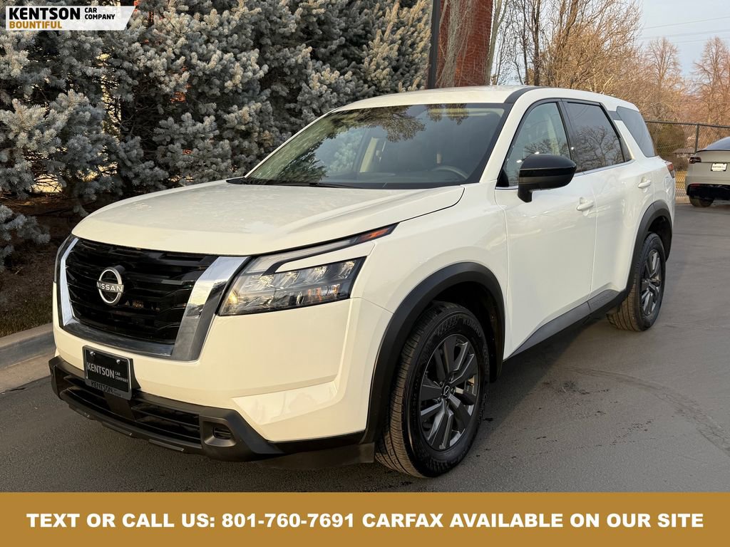Used 2024 Nissan Pathfinder S image 3
