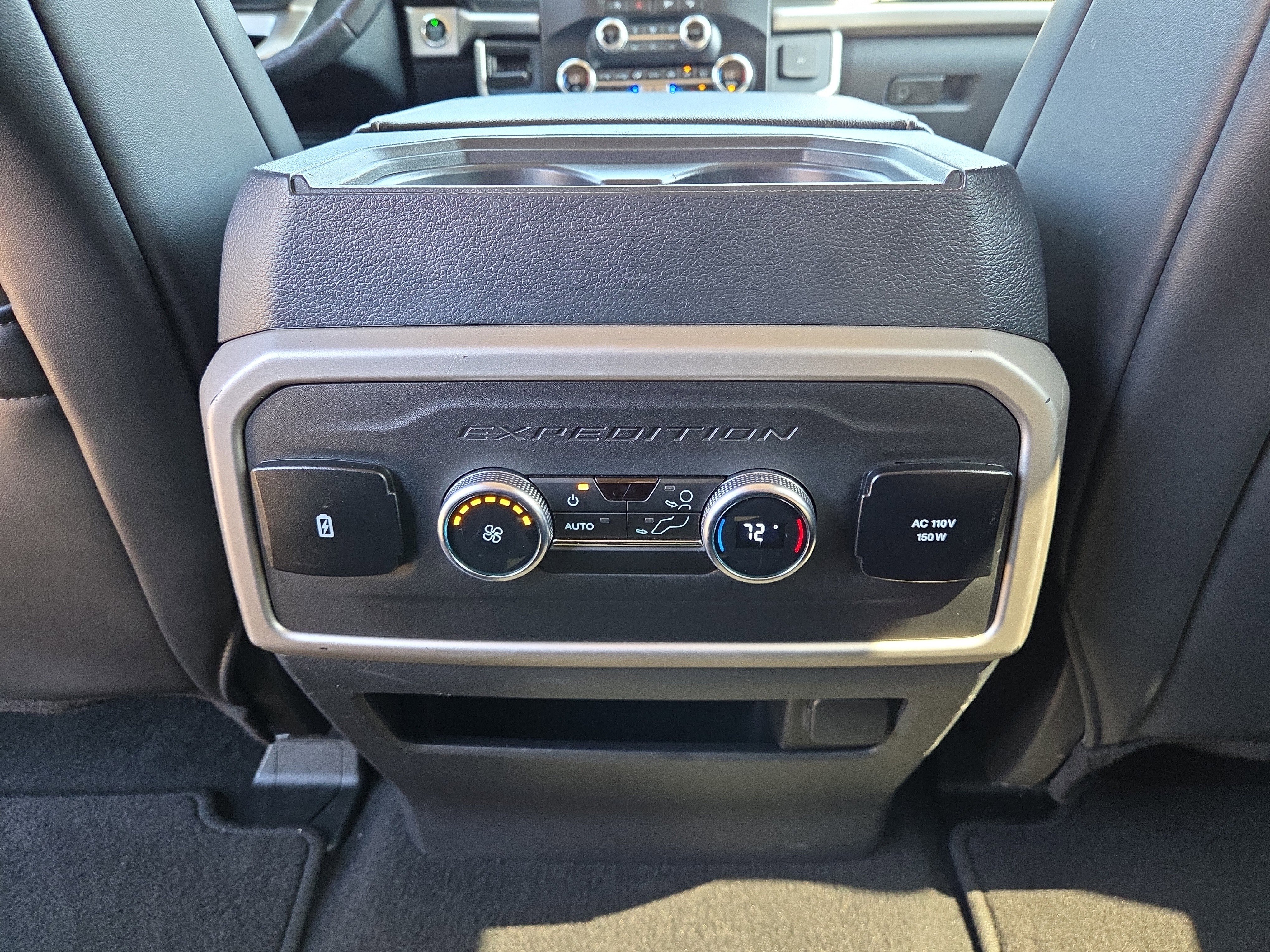 Used 2024 Ford Expedition XLT image 13