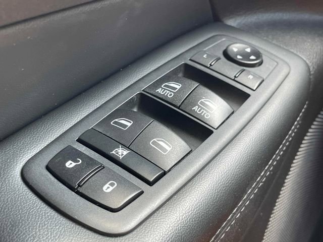 Used 2020 Jeep Grand Cherokee Altitude AWD/4WD image 7