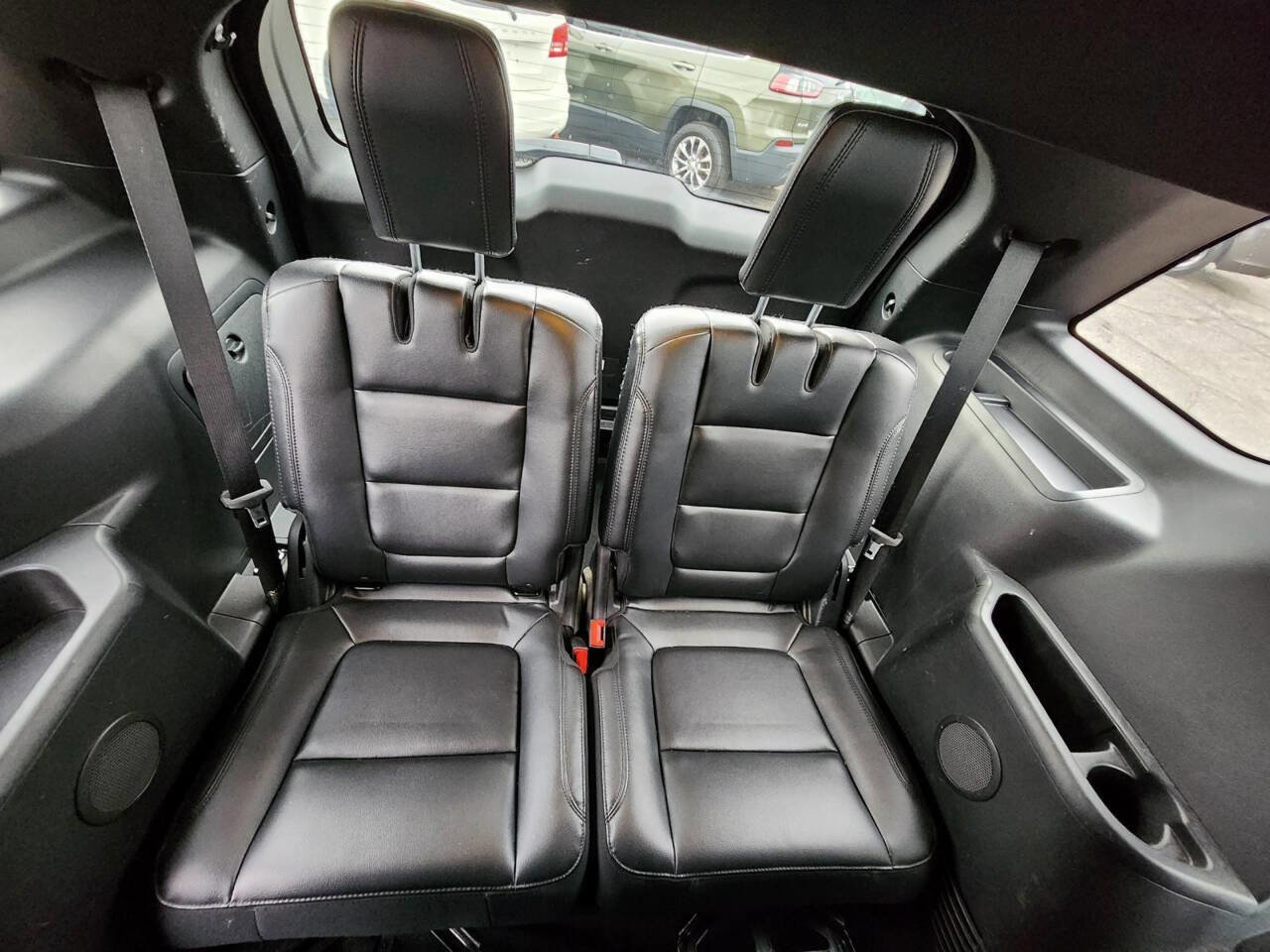 Used 2016 Ford Explorer XLT w/ Equipment Group 202A image 18