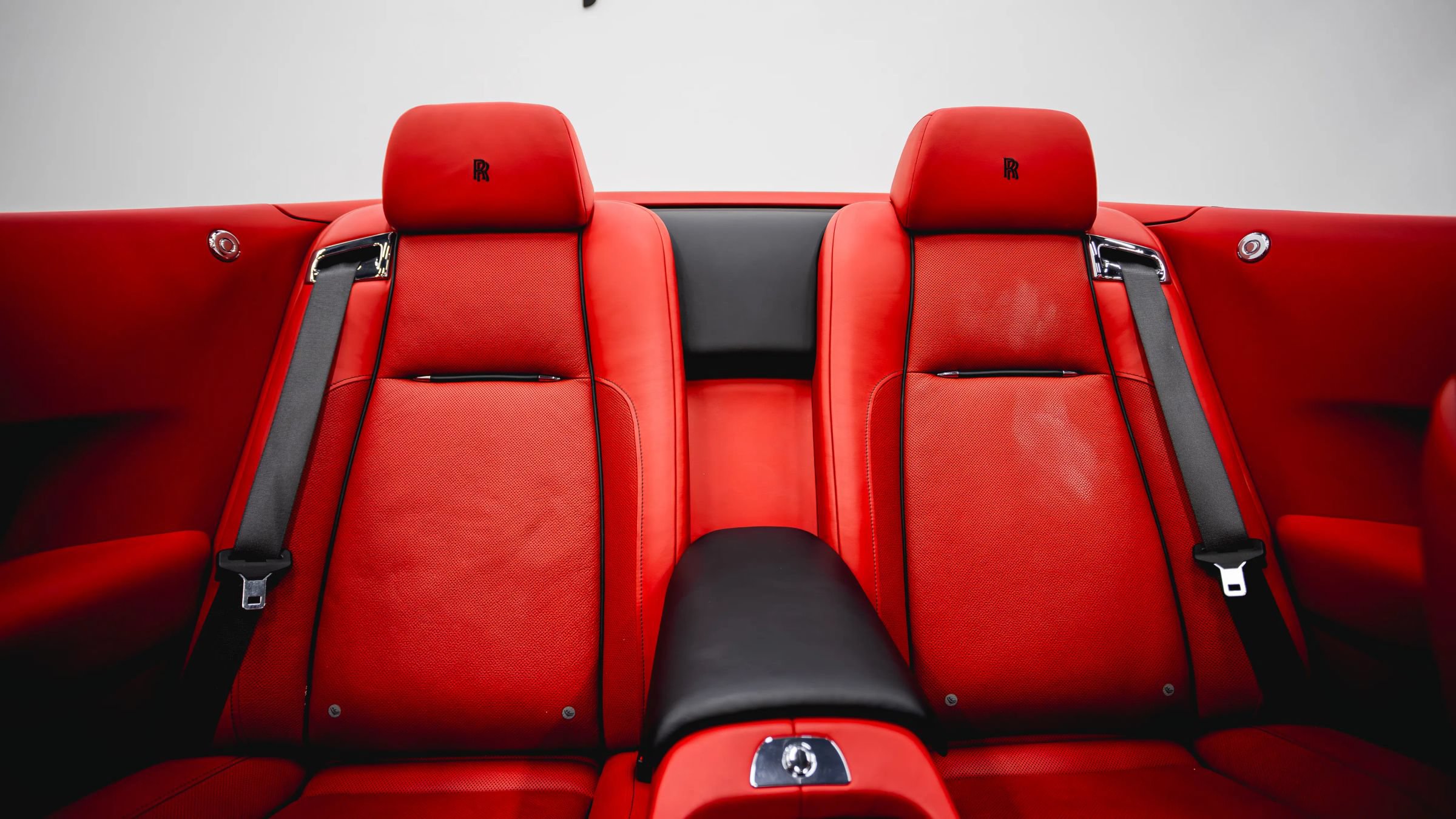 Used 2017 Rolls-Royce Dawn RWD image 64