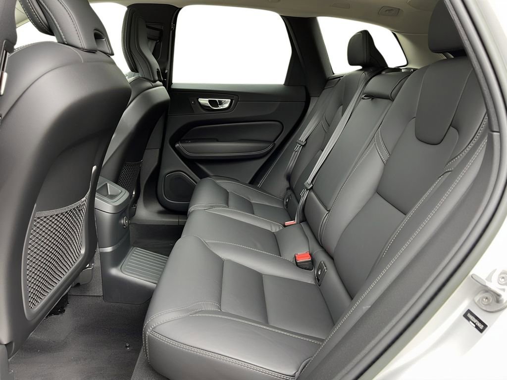 Used 2023 Volvo XC60 T8 Ultimate w/ Climate Package AWD/4WD image 7