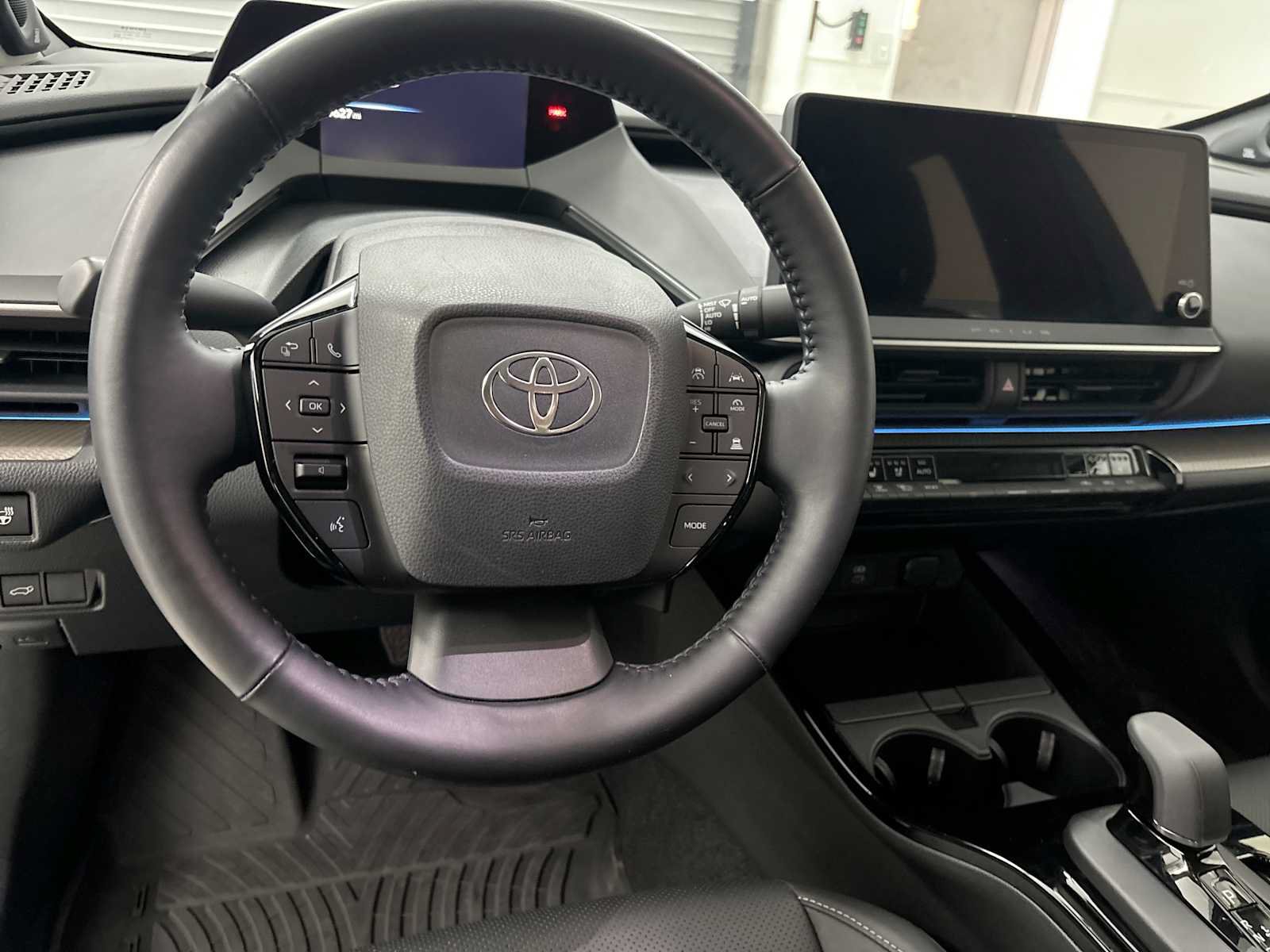 Used 2024 Toyota Prius Limited w/ Limited Premium Package FWD image 11