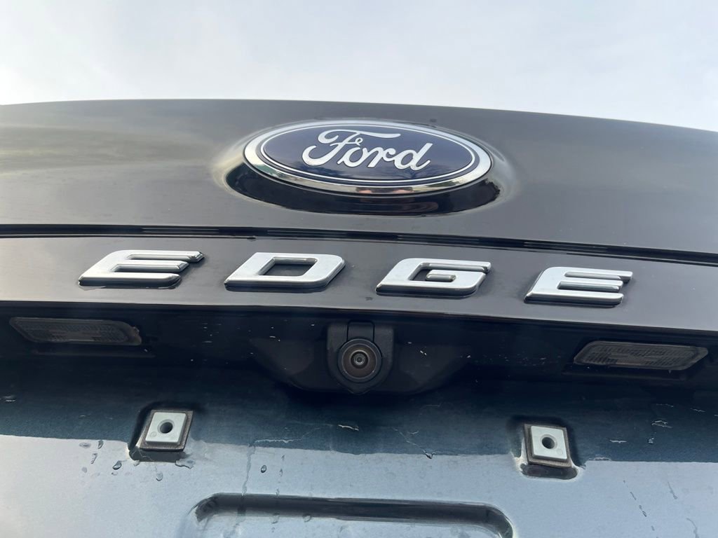 Used 2024 Ford Edge Titanium image 7