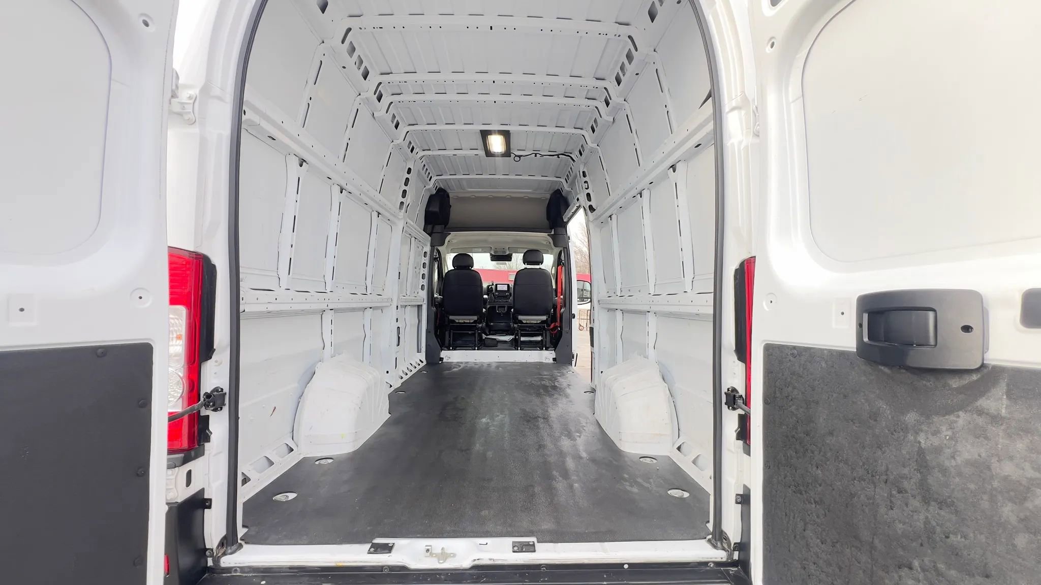 Used 2023 RAM ProMaster 3500 w/ Lane Management Group FWD image 14