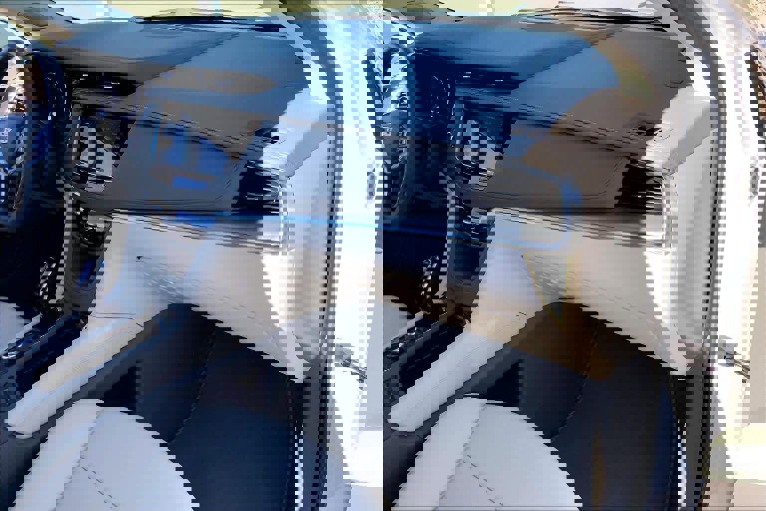 Used 2025 Cadillac XT5 Premium Luxury w/ Technology Package image 18