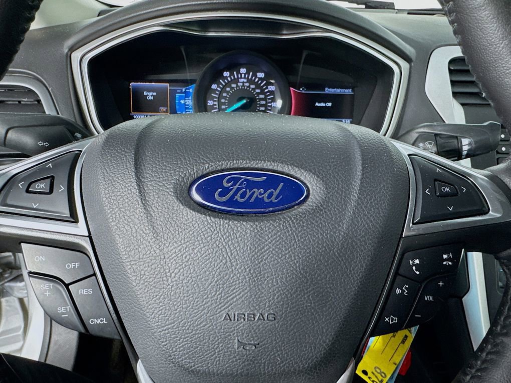 Used 2016 Ford Fusion SE image 16