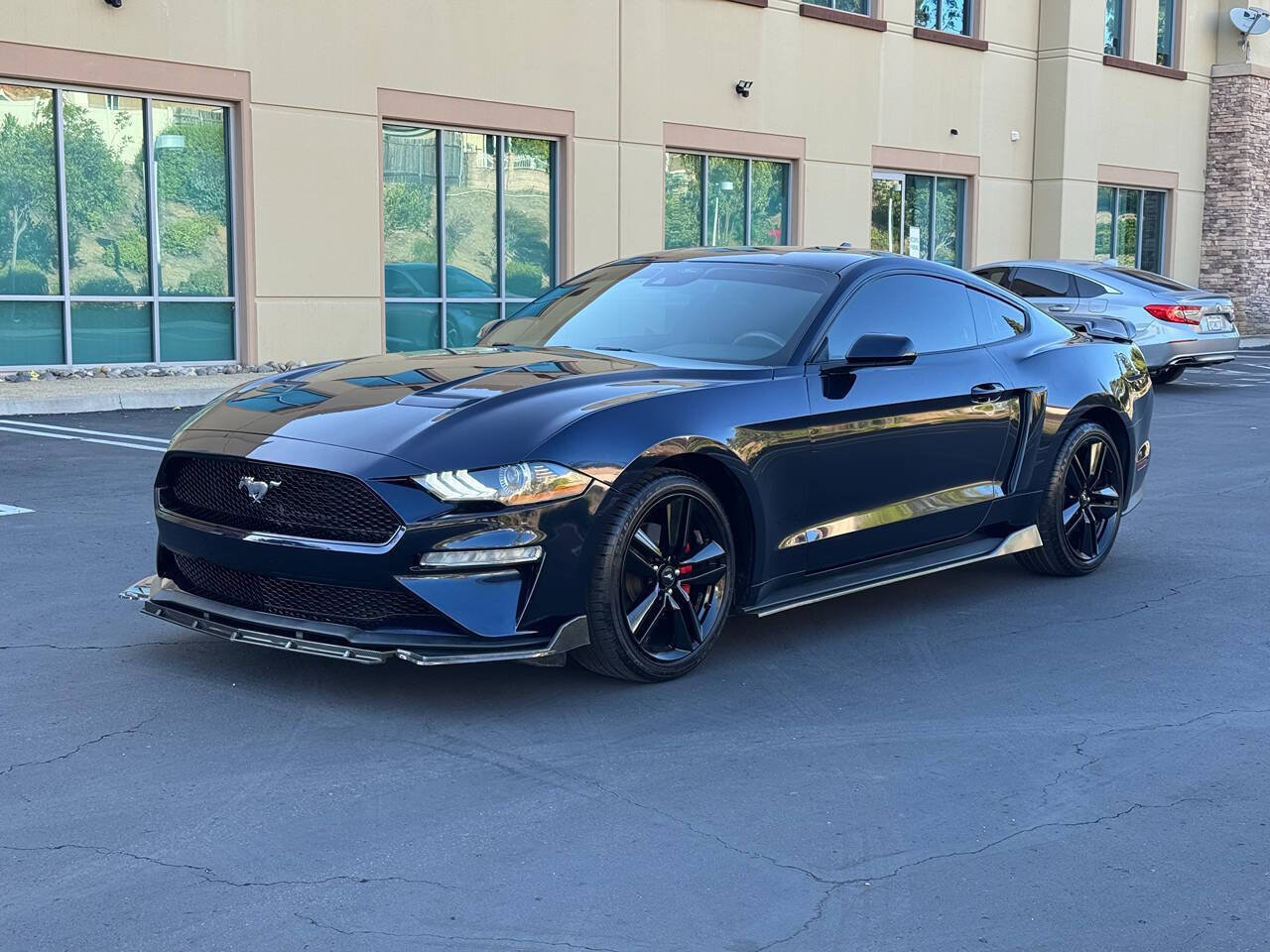 Used 2021 Ford Mustang Coupe RWD image 1