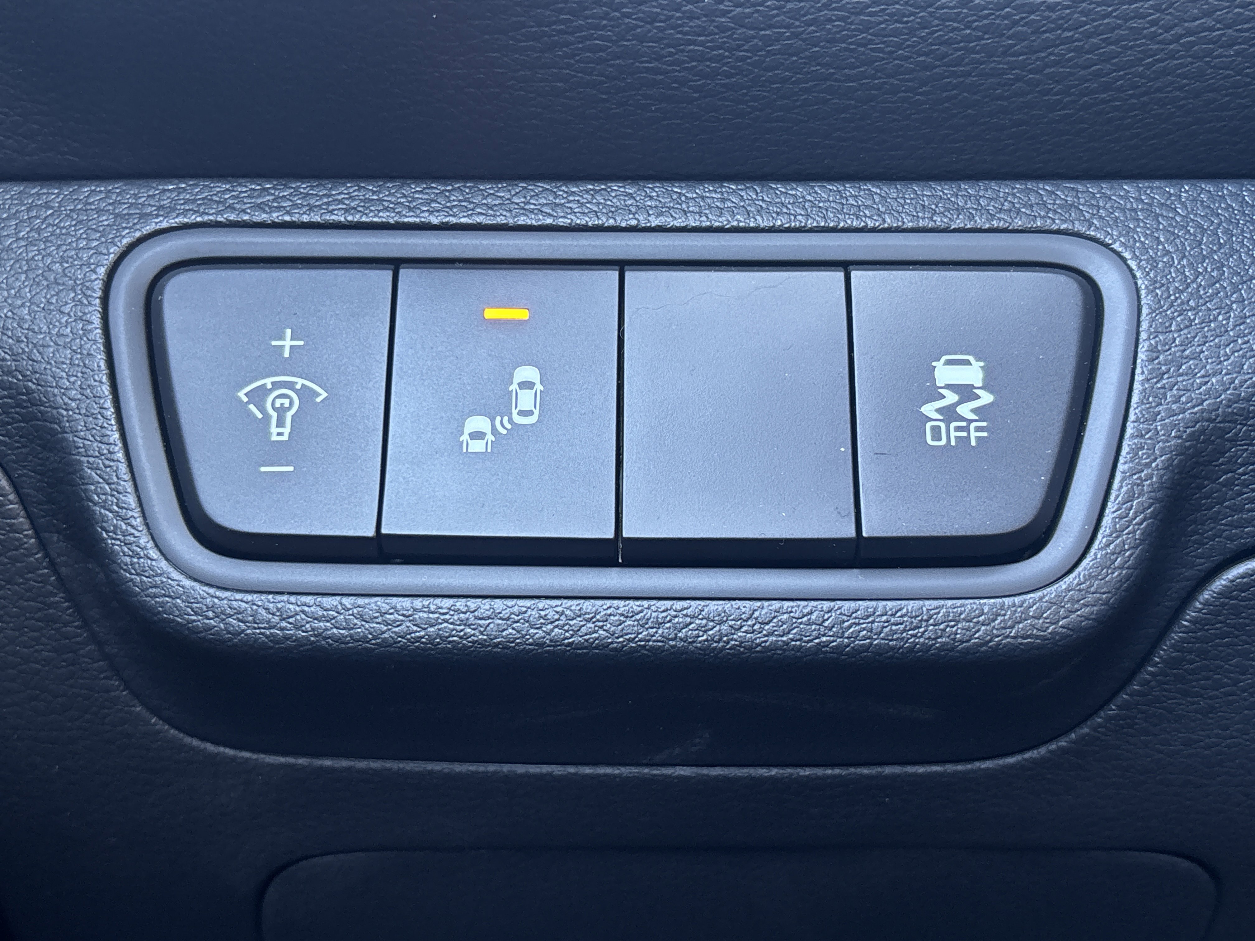 Used 2024 Kia Forte LXS w/ LXS Technology Package image 29