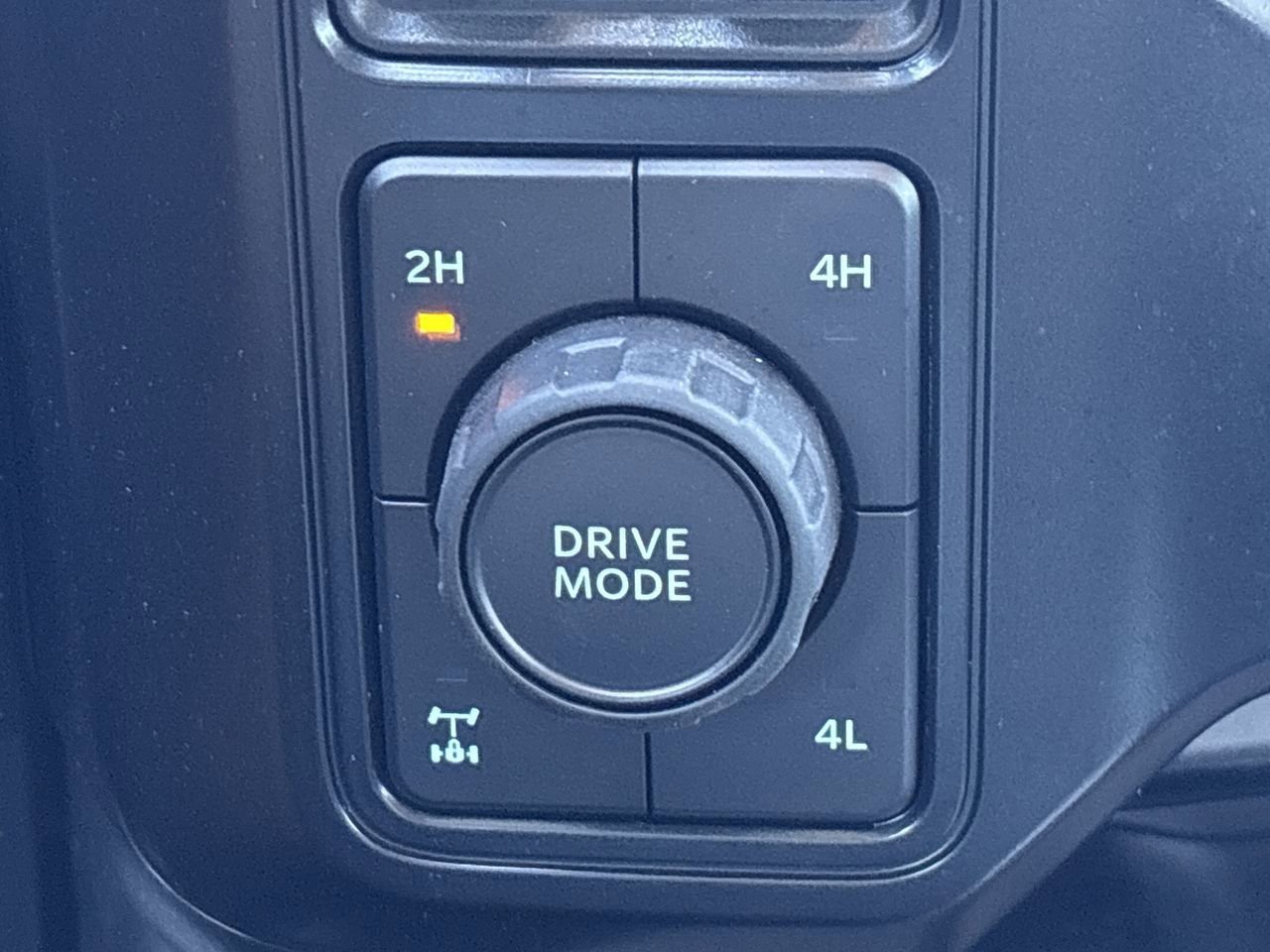 Used 2024 Ford F250 Lariat w/ Sport Appearance Package image 27