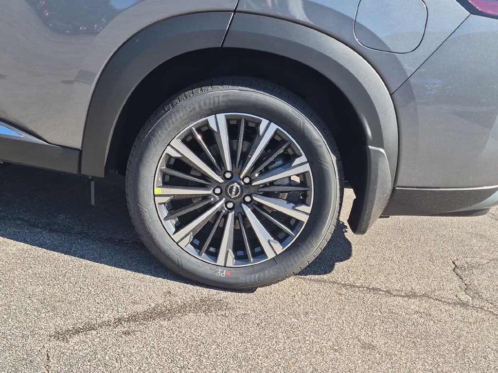 New 2026 Nissan Pathfinder Platinum AWD/4WD image 12