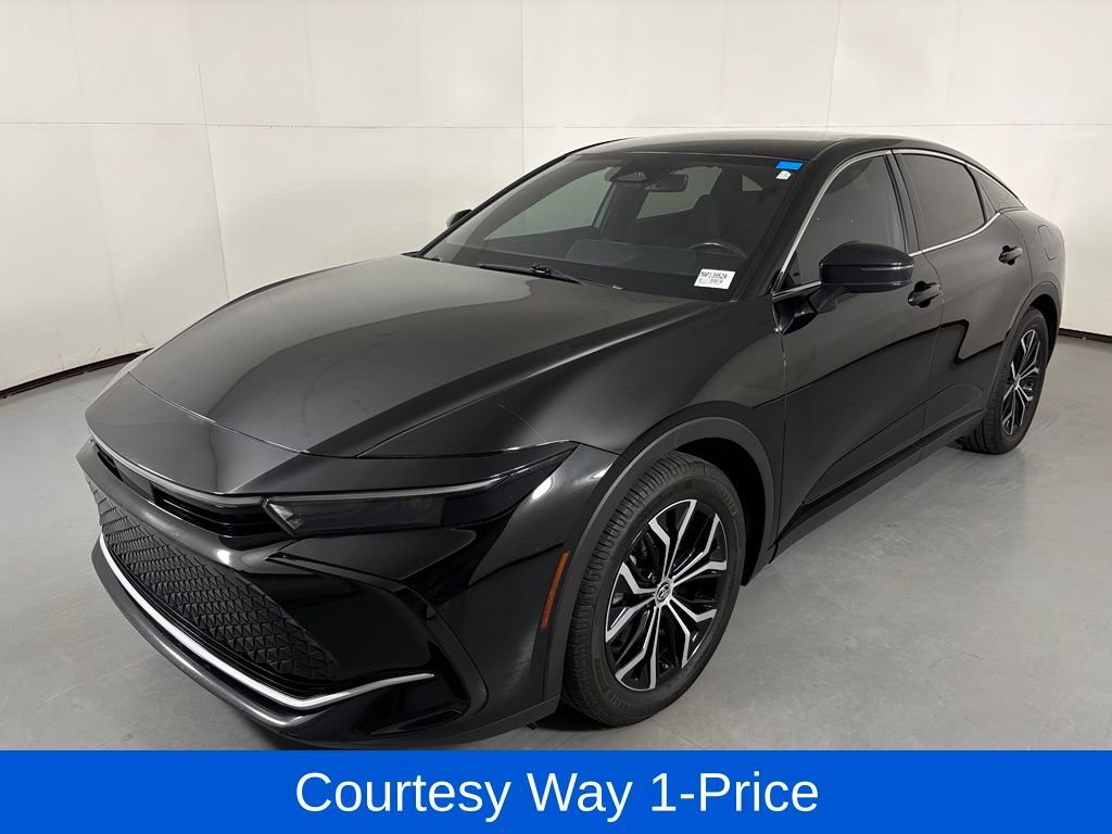 Used 2023 Toyota Crown AWD/4WD image 5