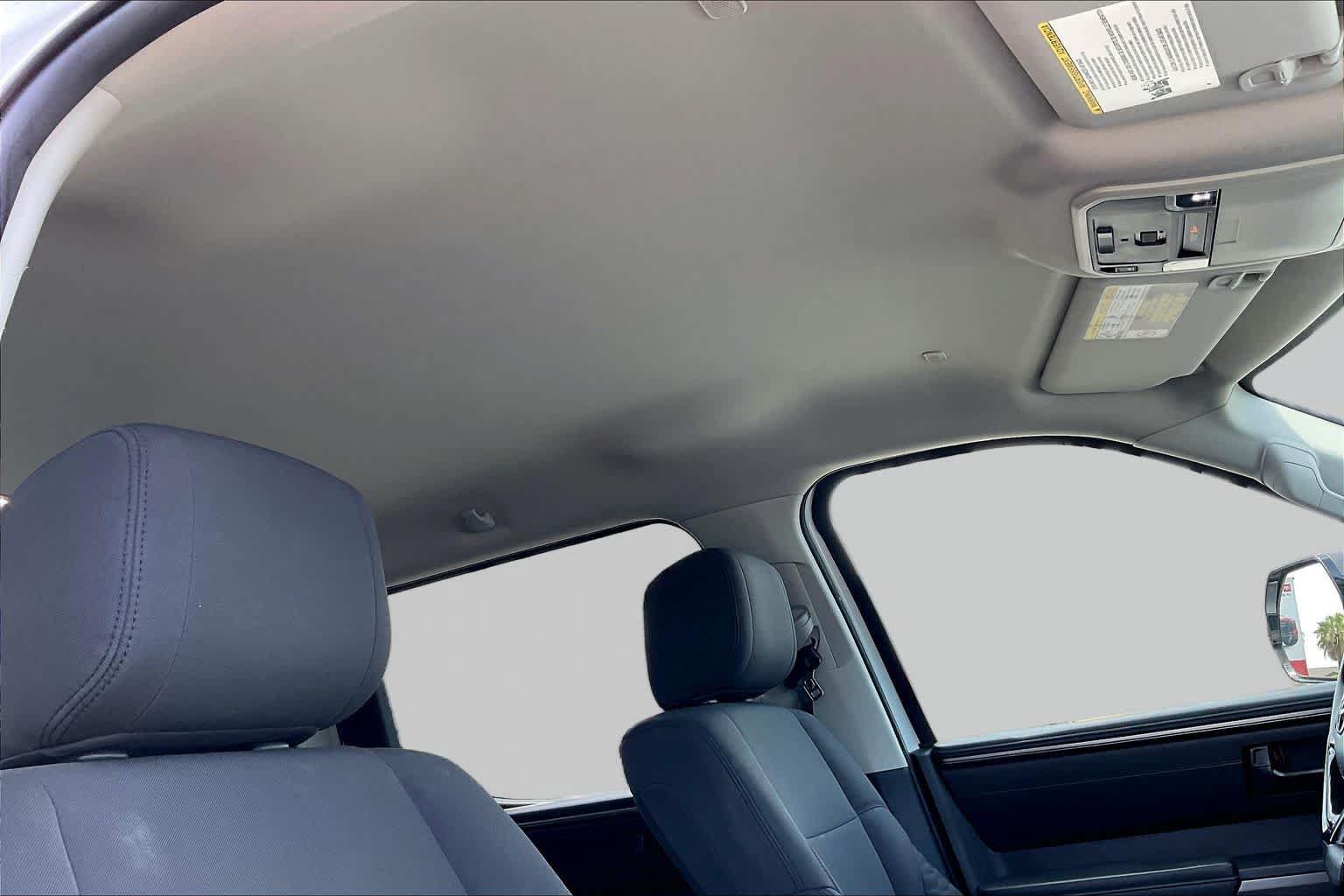 Used 2022 Toyota Tundra SR5 w/ SR5 Convenience Package AWD/4WD image 13