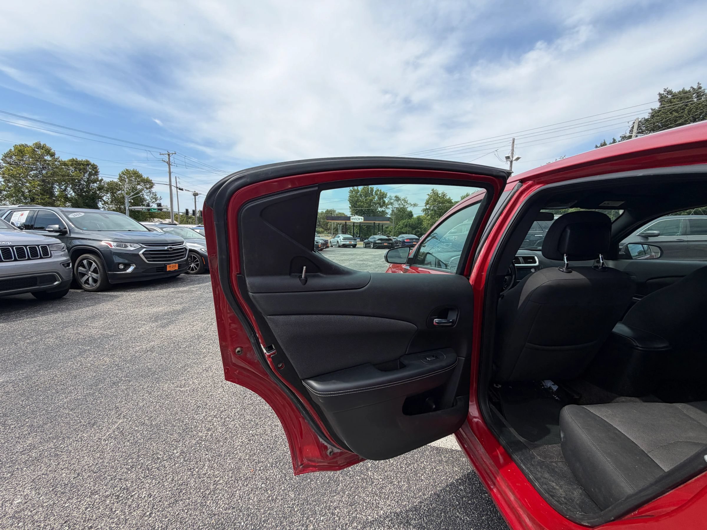 Used 2014 Dodge Avenger SE FWD image 11