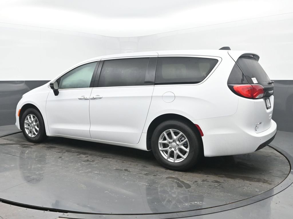 New 2026 Chrysler Voyager LX FWD image 3