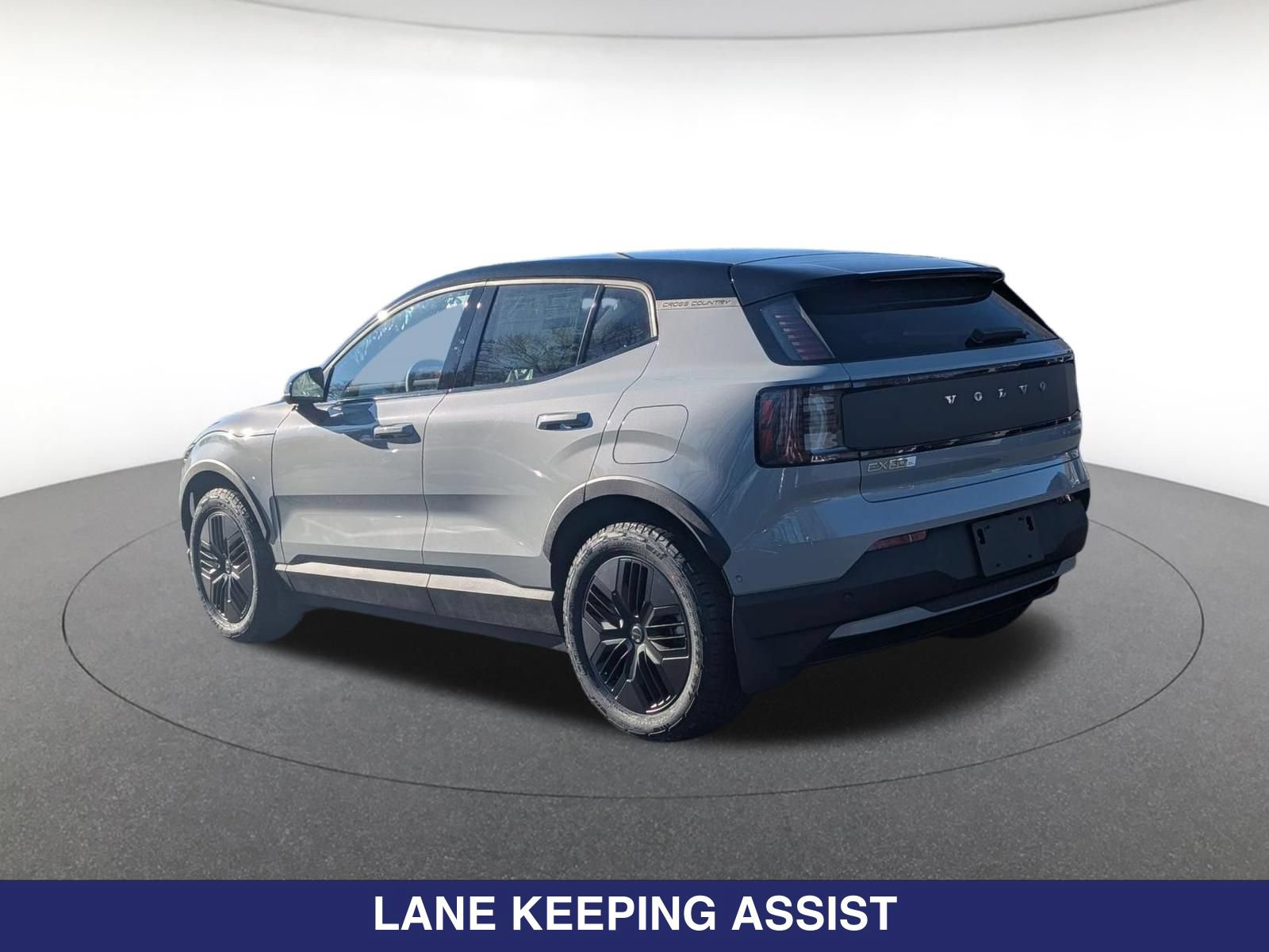 New 2026 Volvo EX30 Cross Country Ultra w/ Protection Package Premier AWD/4WD image 6