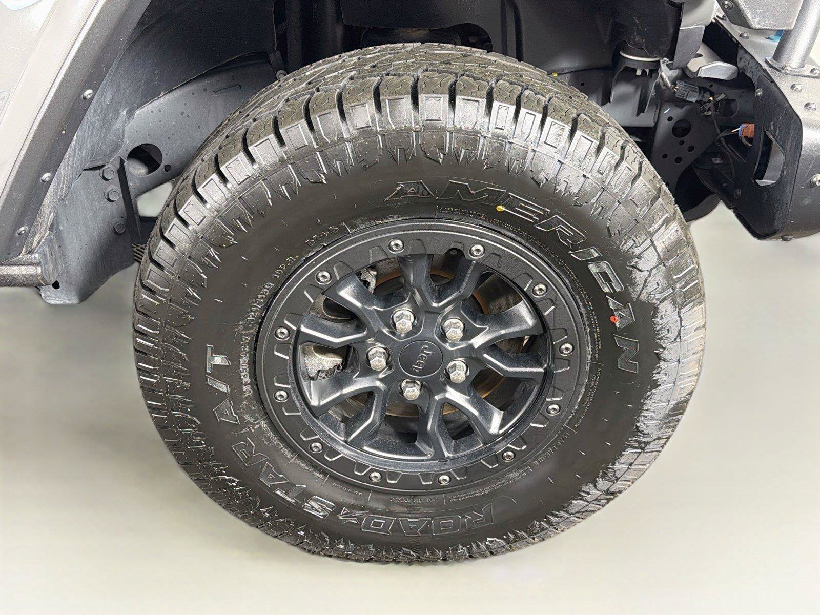 Used 2023 Jeep Wrangler Unlimited Rubicon 4xe AWD/4WD image 37
