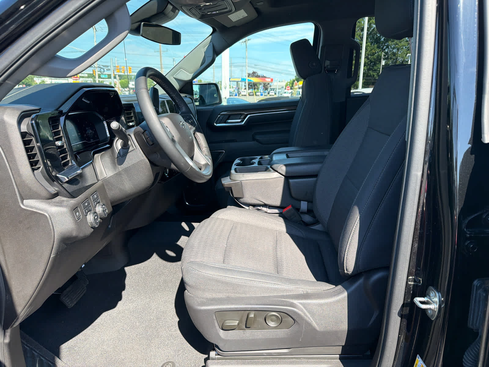 Used 2023 Chevrolet Silverado 1500 RST AWD/4WD image 10
