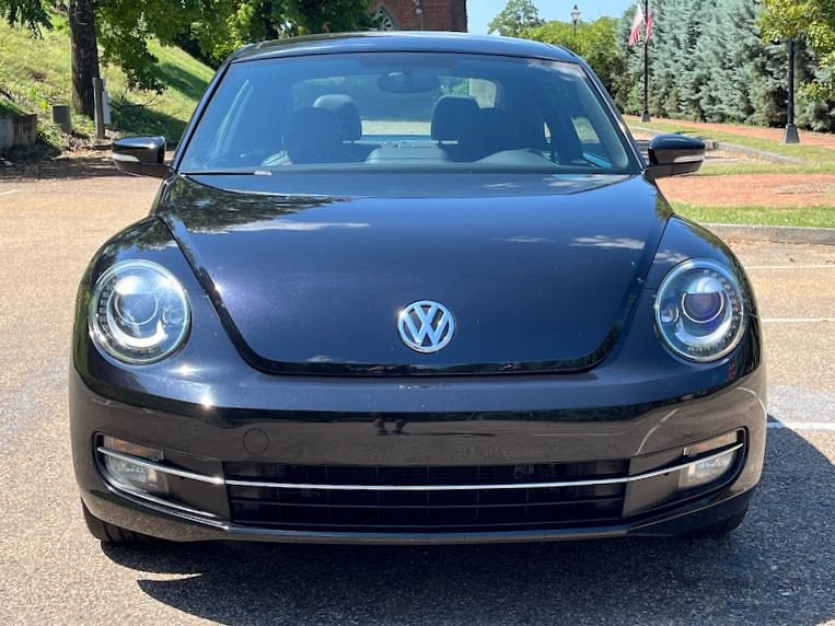 Used 2013 Volkswagen Beetle 2.0T FWD image 22