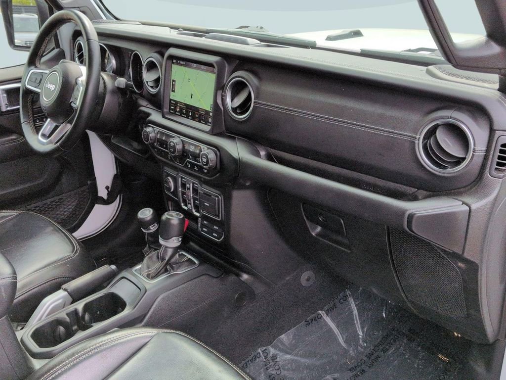 Used 2021 Jeep Wrangler Unlimited Sahara w/ Cold Weather Group AWD/4WD image 28