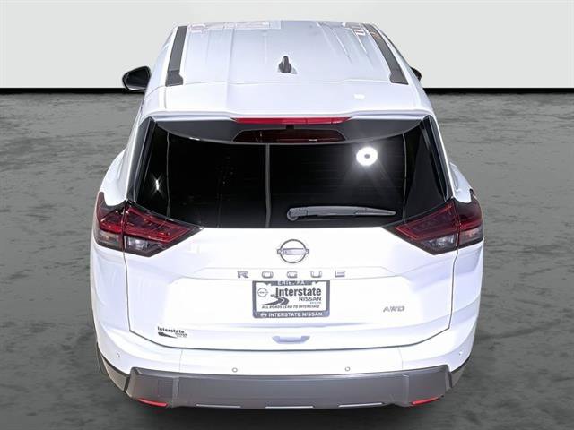 Used 2024 Nissan Rogue S AWD/4WD image 3