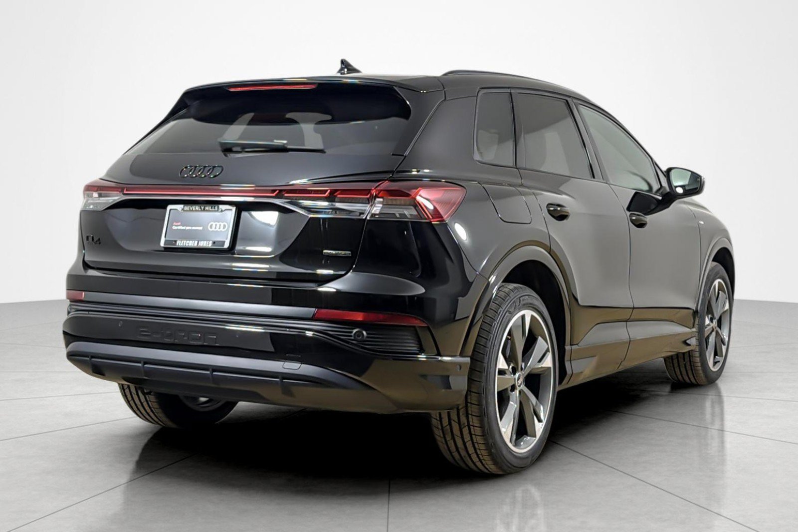 Certified 2023 Audi Q4 e-tron Premium Plus AWD/4WD image 5