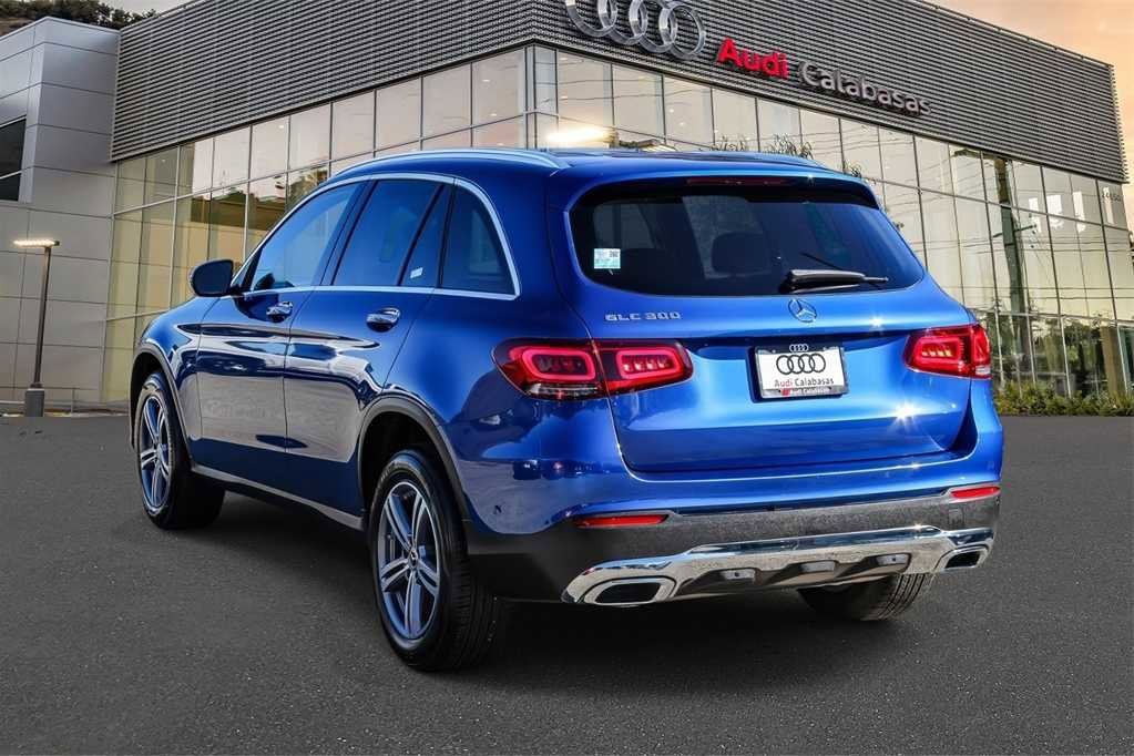 Used 2022 Mercedes-Benz GLC 300 image 2