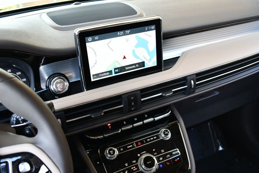 Used 2022 Lincoln Corsair AWD w/ Equipment Group 101A image 14