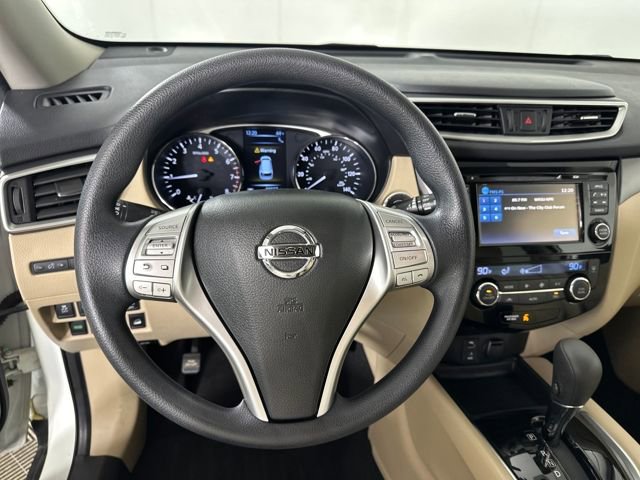 Used 2016 Nissan Rogue SV w/ SV Premium Package image 13