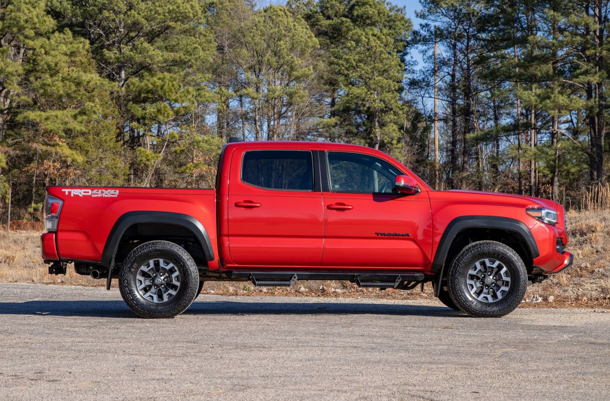 Used 2022 Toyota Tacoma TRD Off-Road image 5