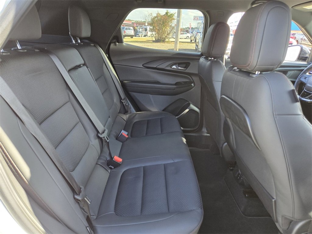 Used 2023 Chevrolet TrailBlazer RS w/ Convenience Package image 17